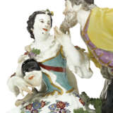 A MEISSEN PORCELAIN COMMEDIA DELL'ARTE GROUP OF COLOMBINE AND PANTALONE - фото 2