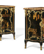 Жак Дюбуа. A PAIR OF LOUIS XV ORMOLU-MOUNTED CHINESE BLACK AND GILT LACQUER AND EBONIZED ENCOIGNURES