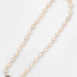 Perlenkette mit Diamantbesatz - Auktionsarchiv