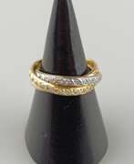Bijoux. Trinity-Ring mit Diamanten - dreifarbig: Weiß-/Rosé-/Gelbgol…