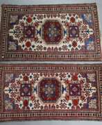 Carpets & Textiles. Zwei anatolische Brücken - Wolle, geometrisches Muster, Gebr…