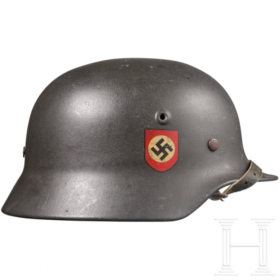 Stahlhelm M 40 Der Polizei Mit Beiden Abzeichen