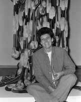 Sheila Hicks (1934)