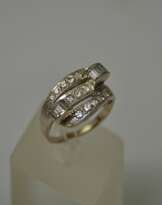 Bague en or avec diamants en forme de tore 