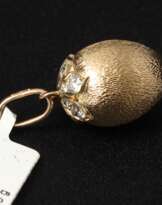 Pendentif en or avec diamants  Pendentif en or avec diamants