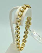 Bracelet en or avec diamants  Bracelet en or avec diamants