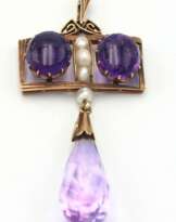 Gold pendant with amethysts and cultured pearls Gold pendant with amethysts and cultured pearls