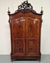 Бельевой шкаф из красного дерева в стиле бидермейер 