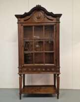 Vitrine ancienne du XIXe siècle 