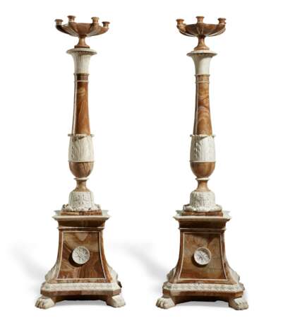 A PAIR OF ITALIAN ALABASTRO FIORITO AND WHITE MARBLE SIX-LIGHT TORCHERES - фото 2