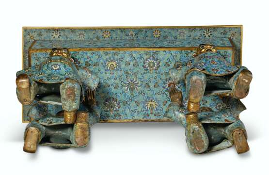 A PAIR OF LARGE CHINESE CLOISONNÉ ENAMEL CENSERS - Foto 6