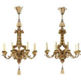 A PAIR OF ITALIAN GILTWOOD AND GILT-METAL EIGHT-LIGHT CHANDELIERS - Foto 1