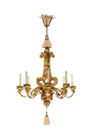A PAIR OF ITALIAN GILTWOOD AND GILT-METAL EIGHT-LIGHT CHANDELIERS - photo 4