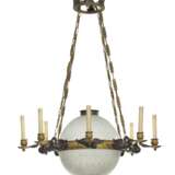 A FRENCH ORMOLU AND ETCHED GLASS EIGHT-LIGHT CHANDELIER - фото 2