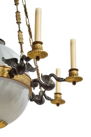 A FRENCH ORMOLU AND ETCHED GLASS EIGHT-LIGHT CHANDELIER - photo 3