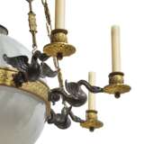 A FRENCH ORMOLU AND ETCHED GLASS EIGHT-LIGHT CHANDELIER - фото 3