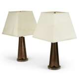 A PAIR OF CHROMIUM-PLATED BRASS TABLE LAMPS - фото 2