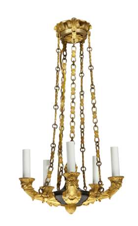 AN EMPIRE ORMOLU AND PATINATED-BRONZE FIVE-LIGHT CHANDELIER - Foto 2