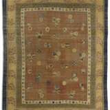 A CHINESE CARPET - photo 2