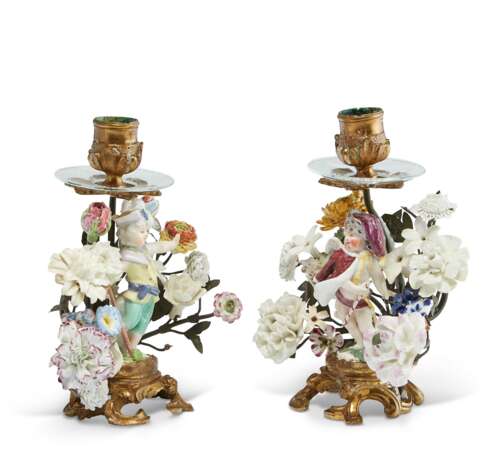 A PAIR OF FRENCH ORMOLU, MEISSEN AND FRENCH PORCELAIN CANDLESTICKS - фото 4