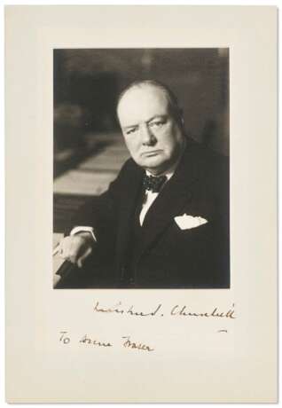 A signed photograph by Walter Stoneman - photo 1