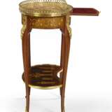 A LATE LOUIS XV ORMOLU-MOUNTED TULIPWOOD AND MARQUETRY TABLE A ECRIRE - photo 3