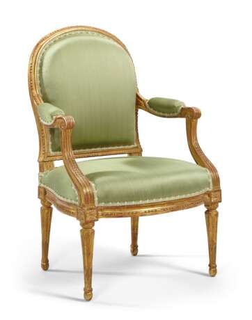 A PAIR OF LOUIS XVI GILTWOOD FAUTEUILS - фото 4