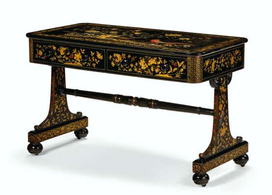 A WILLIAM IV POLYCHROME-JAPANNED AND PARCEL-GILT SOFA TABLE - photo 2