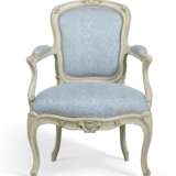 A SET OF THREE LOUIS XV WHITE-PAINTED FAUTEUILS - photo 2