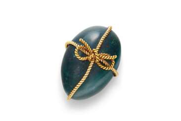 A GOLD-MOUNTED BLOODSTONE EGG-FORM PAPERWEIGHT