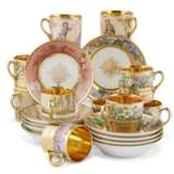 A GROUP OF THIRTEEN PARIS PORCELAIN GOLD-GROUND COFFEE-CUPS AND THIRTEEN SAUCERS - фото 6