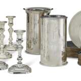 A GROUP OF SILVER-PLATED TABLE ARTICLES - фото 1