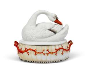A CONTINENTAL PORCELAIN TUREEN AND A SWAN COVER
