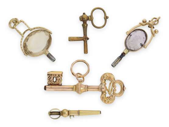 Taschenuhrenschlüssel: Konvolut seltener Spindeluhrenschlüssel, ca.1680-1800 - photo 1