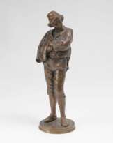 Stehender junger Mann