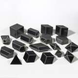 Siebzehn Kristallmodelle aus Bakelit - photo 1