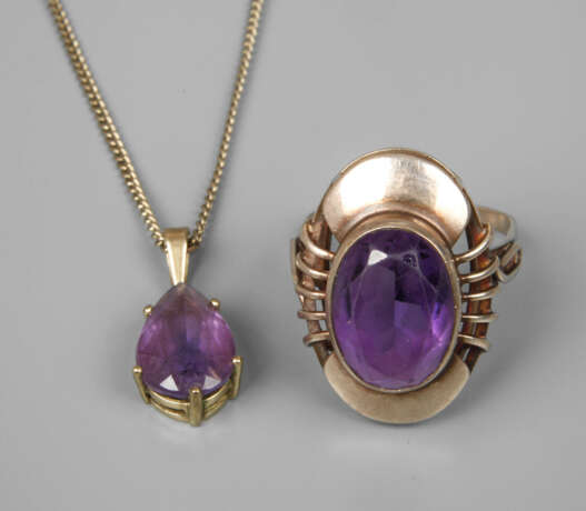 Zwei Teile Amethystschmuck - photo 1