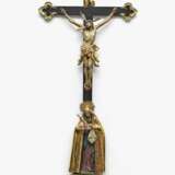 Kruzifix mit Schmerzhafter Maria - photo 2
