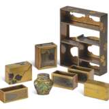 A RARE SINGLE-CASE INRO WITH INNER COMPARTMENTS - фото 4