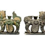 TWO CHINESE BISCUIT-GLAZED FAMILLE VERTE BUDDHIST LIONS AND A PAIR OF POLYCHROME STONE LIONS - photo 3