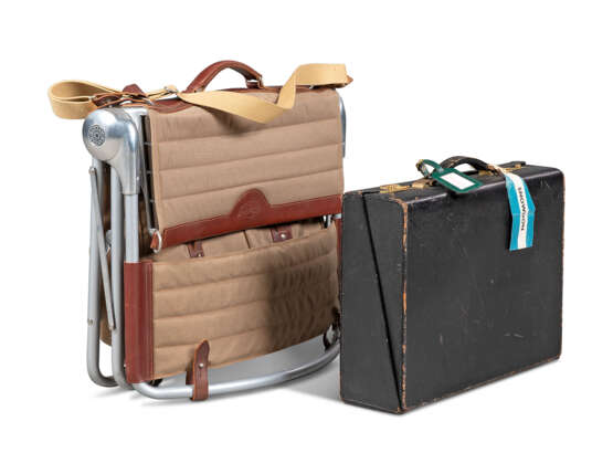 LORD SNOWDON'S ALUMINIUM, CANVAS AND LEATHER "SHOOTING CHAIR" AND BLACK LEATHER BRIEFCASE - фото 6