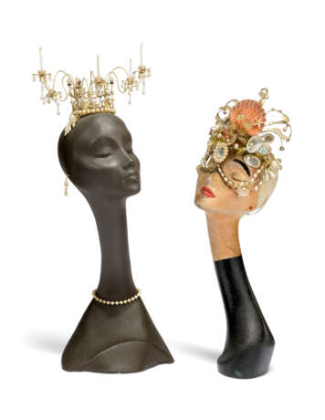 A PAIR OF OLIVER MESSEL HEADDRESSES MOUNTED ON MANNEQUIN HEADS - photo 3