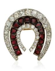 ANTIQUE DIAMOND AND GARNET HORSESHOE BROOCH