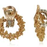 Van Cleef & Arpels. VAN CLEEF & ARPELS DIAMOND EARRINGS - Foto 2