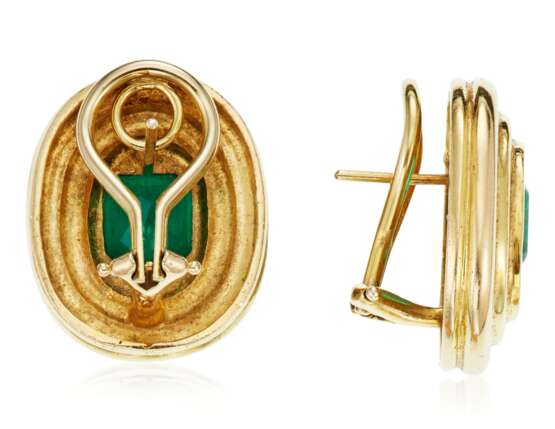 EMERALD AND GOLD EARRINGS WITH AGL REPORT - photo 2