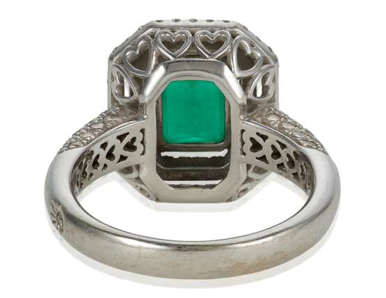 EMERALD AND DIAMOND RING WITH GIA REPORT - photo 3