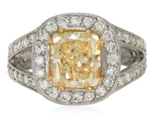 DIAMOND RING WITH GIA REPORT