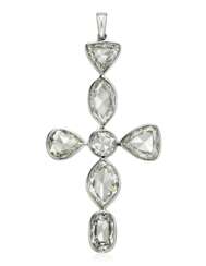 DIAMOND CROSS PENDANT