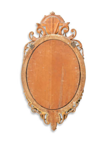 A VICTORIAN GILTWOOD AND GILT-COMPOSITION OVAL MIRROR - Foto 2