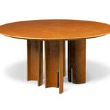 AN ITALIAN BEECH, PLYWOOD AND MAPLE VENEER DINING-TABLE - Foto 1